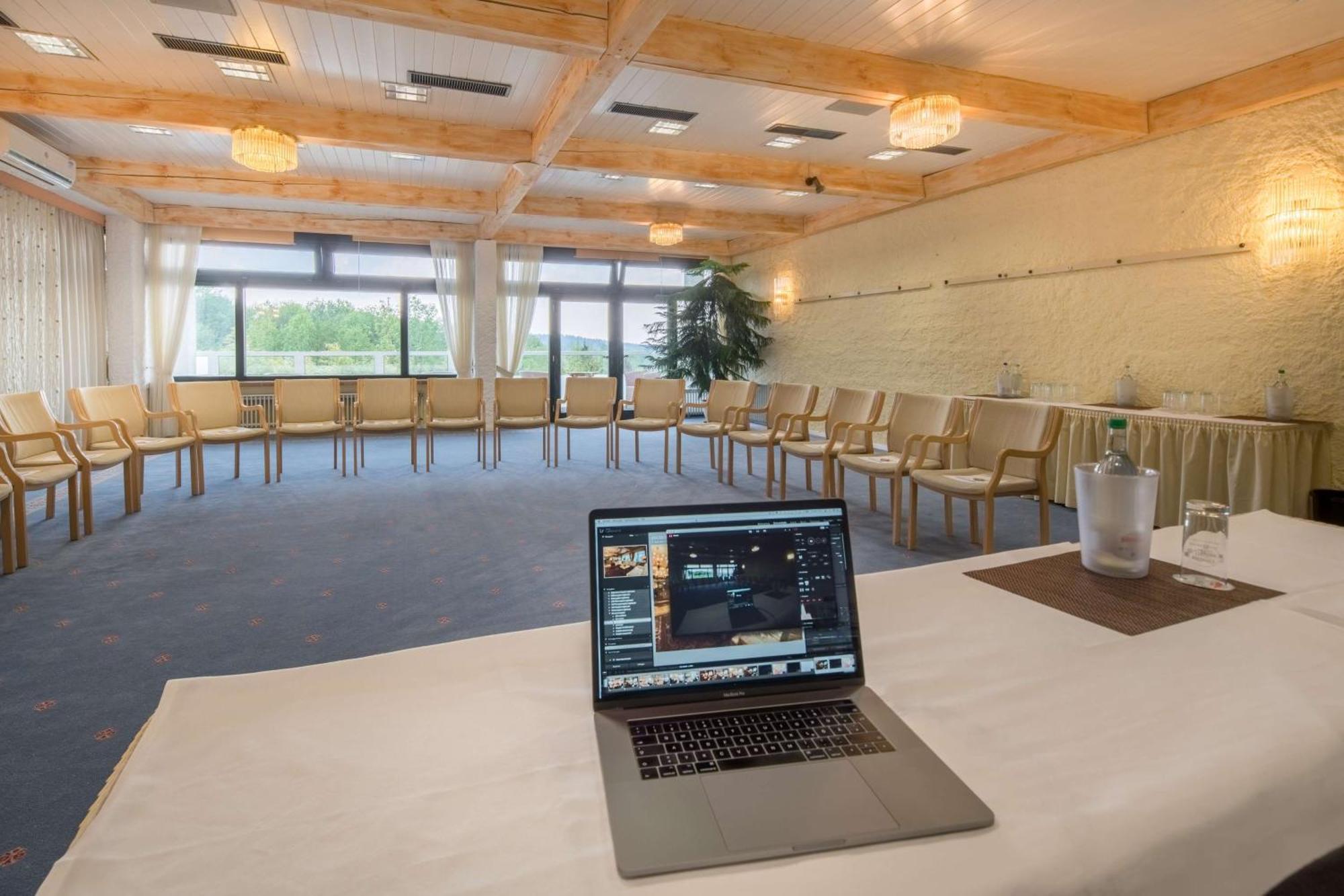 Sure Hotel By Best Western Rhoen Garden Poppenhausen Dış mekan fotoğraf
