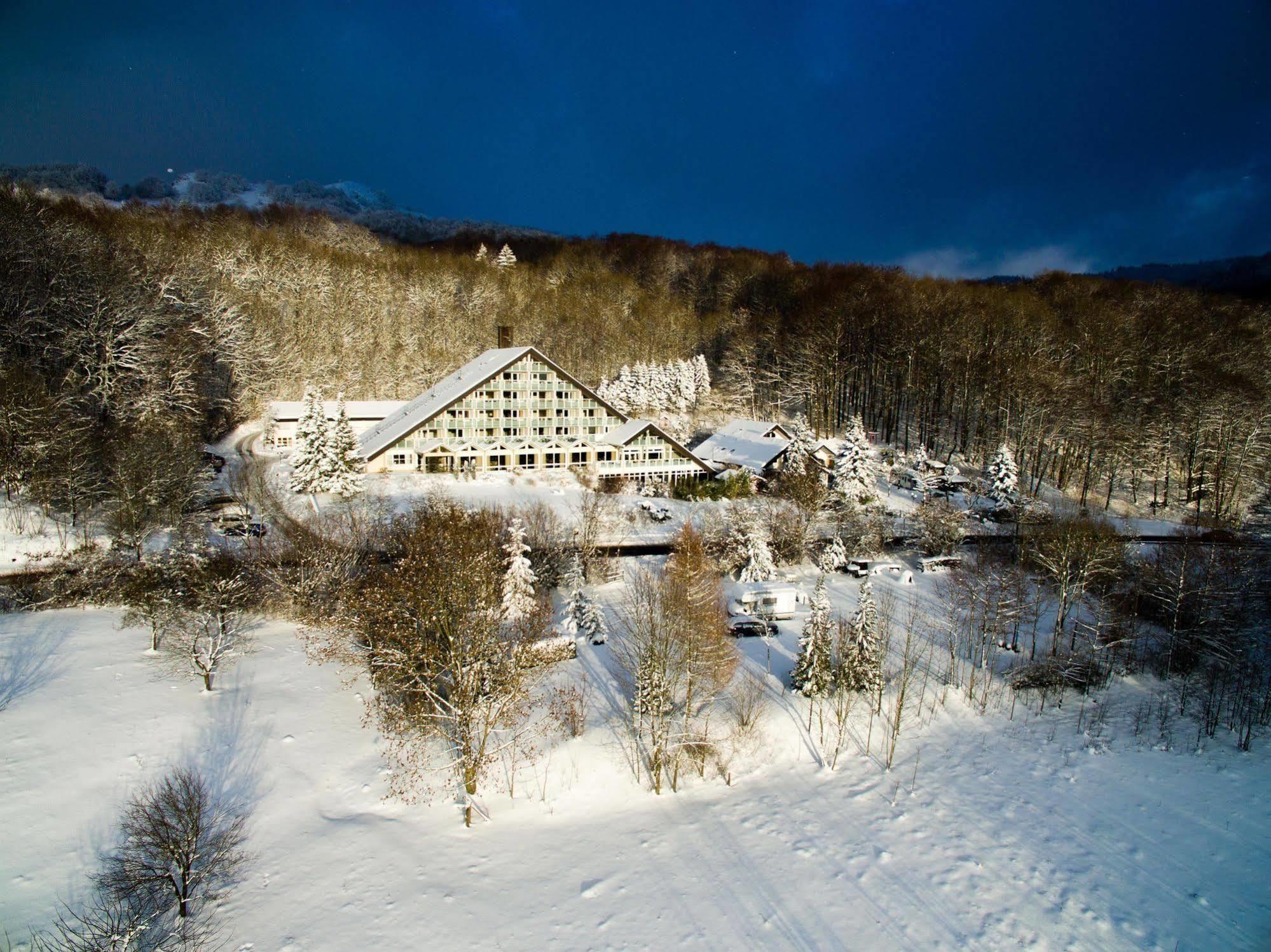 Sure Hotel By Best Western Rhoen Garden Poppenhausen Dış mekan fotoğraf
